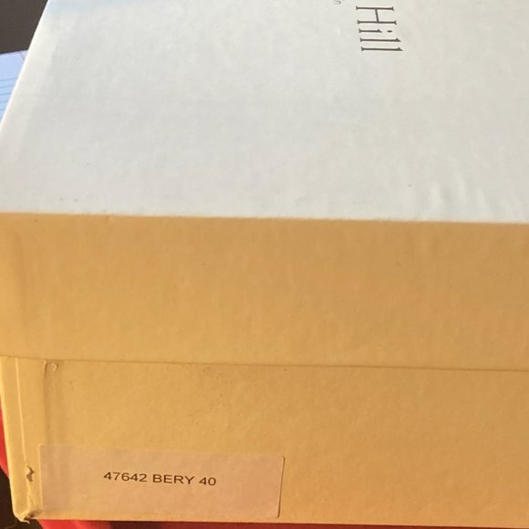 sandals - Picture 7 of 7